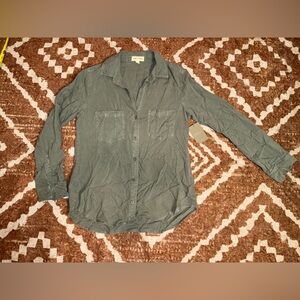 Cloth & Stone Anthropologie long sleeve button down olive tencel shirt medium